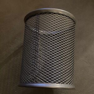 💎 Metal Mesh Pencil Holder